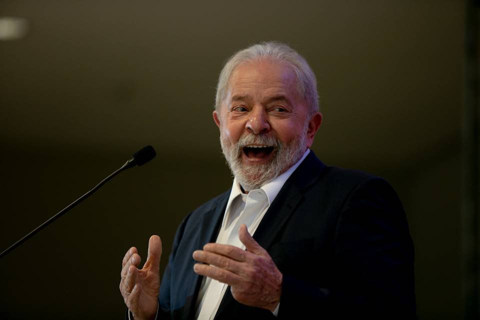 Lula sorrindo