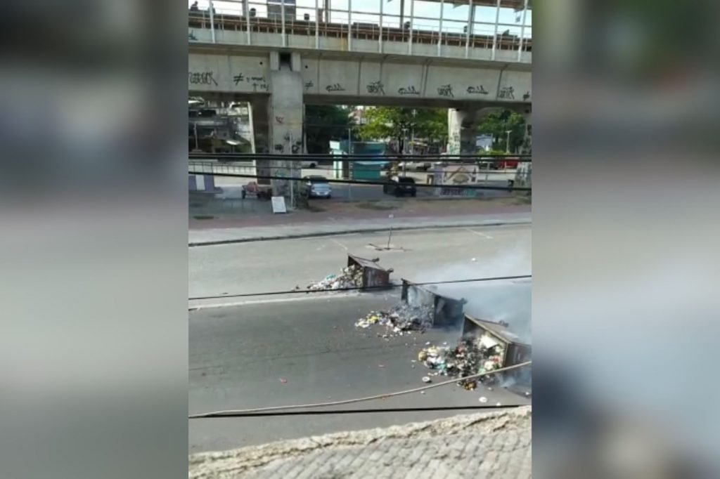 Tiroteio deixa seis mortos em Manguinhos 3