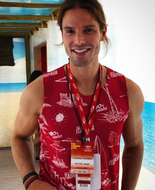 Jonatas Faro