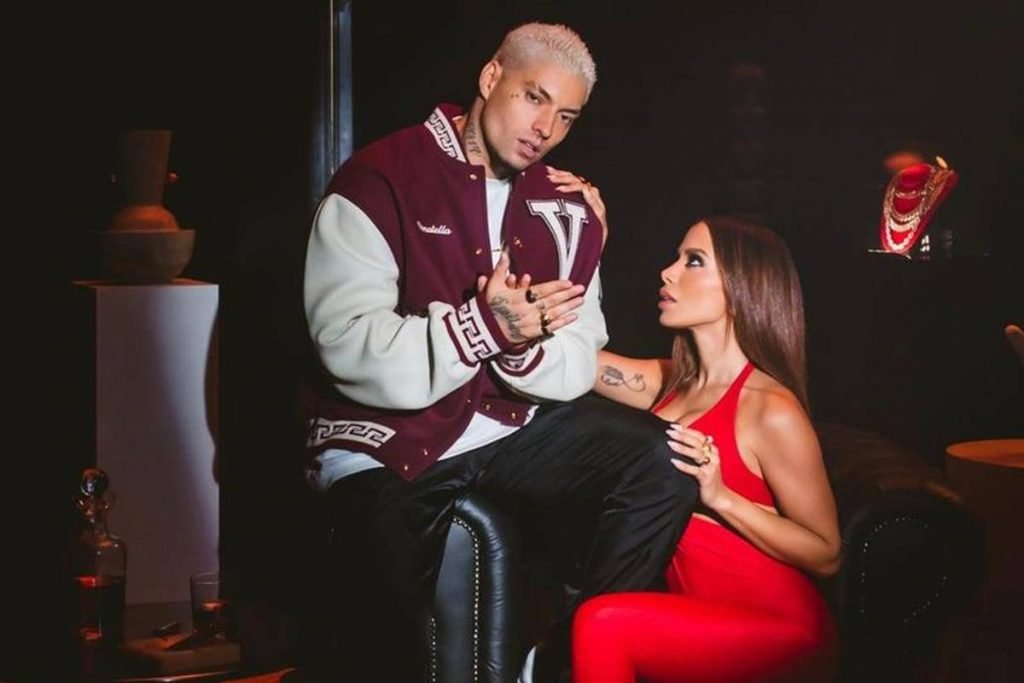 Foto colorida Anitta e Ret