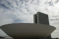Congresso Nacional em brasília DF com o céu com núvem