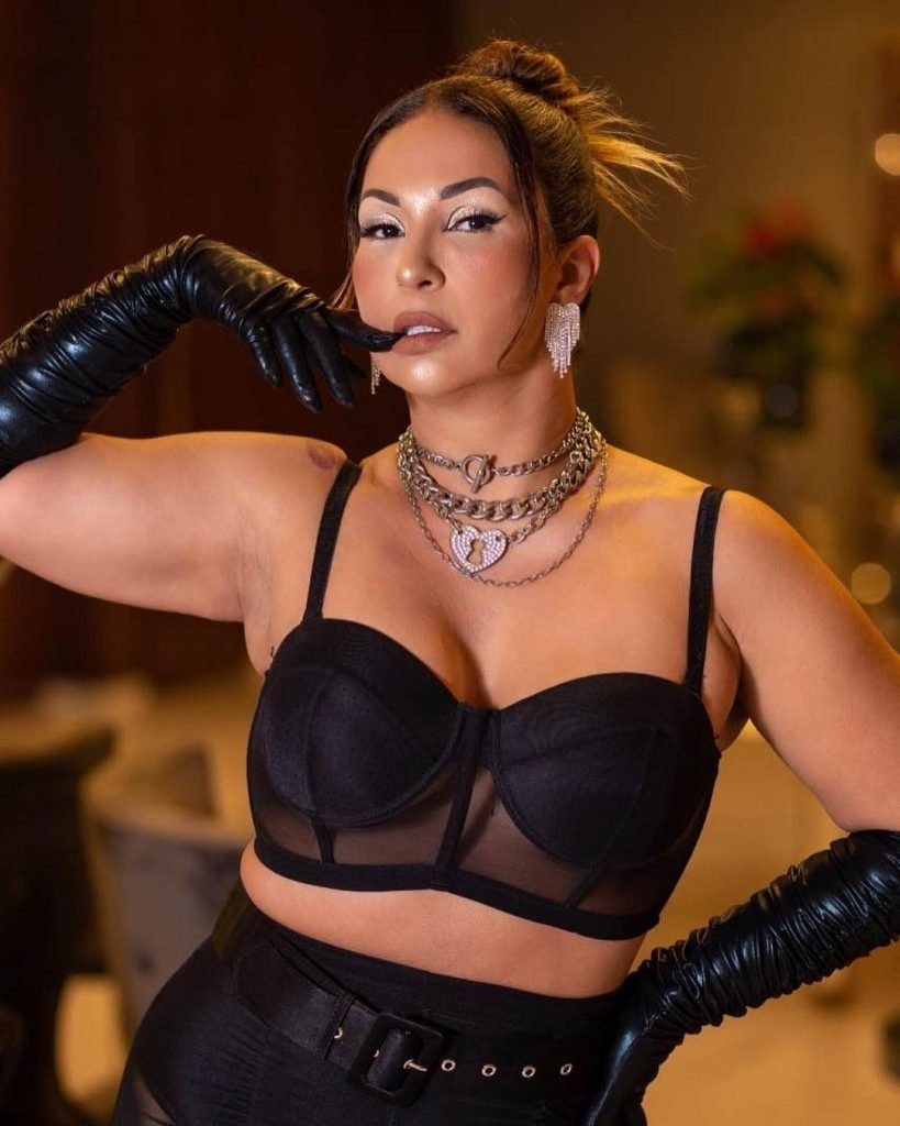 Foto colorida de Valesca Popozuda