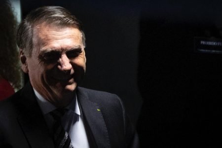 Presidente Bolsonaro chega no plenário do Senado para sessão solene do Congresso 2