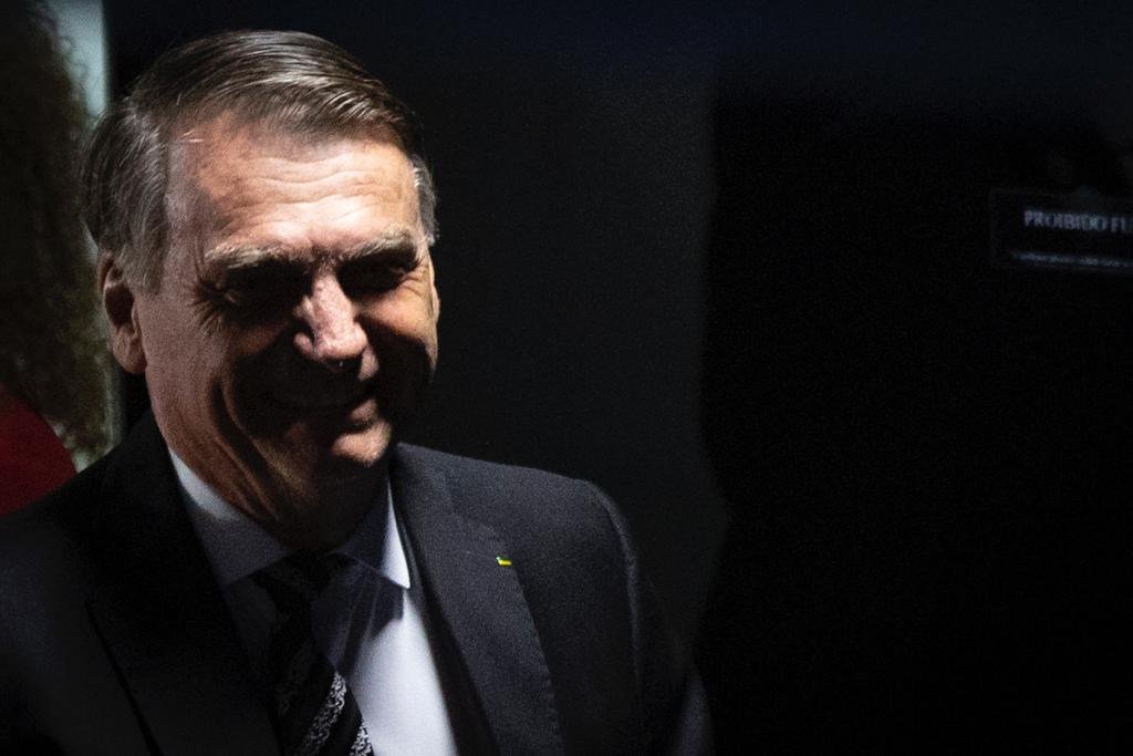 Presidente Bolsonaro chega no plenário do Senado para sessão solene do Congresso 2