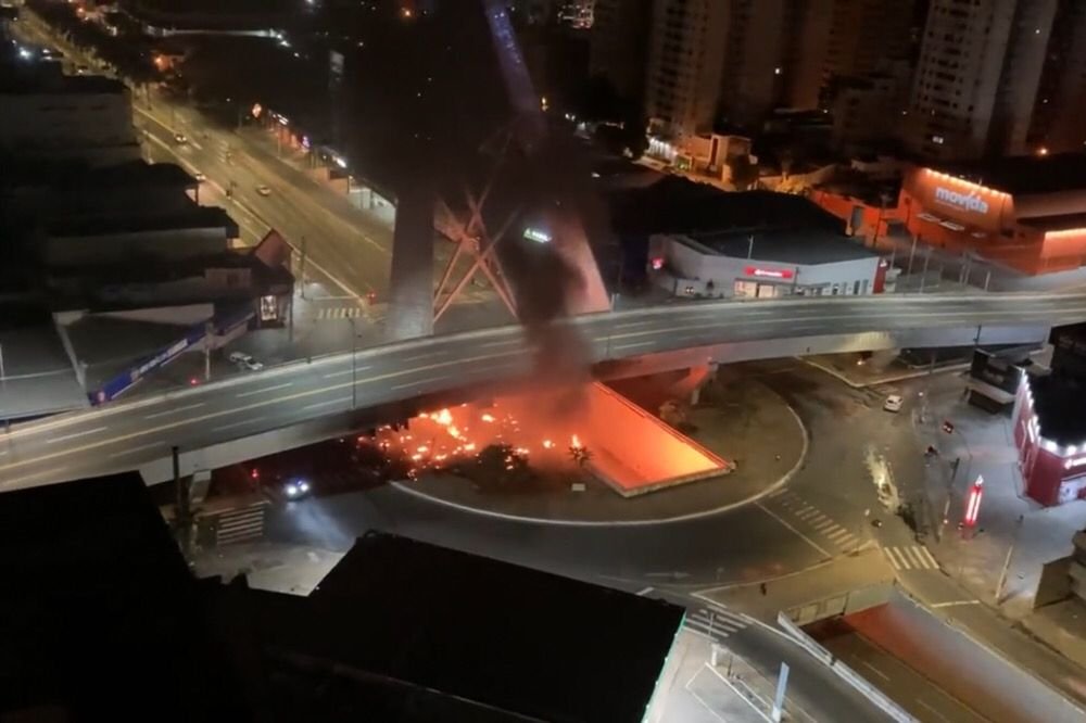 Incendio viaduto t 63 goiania (1)