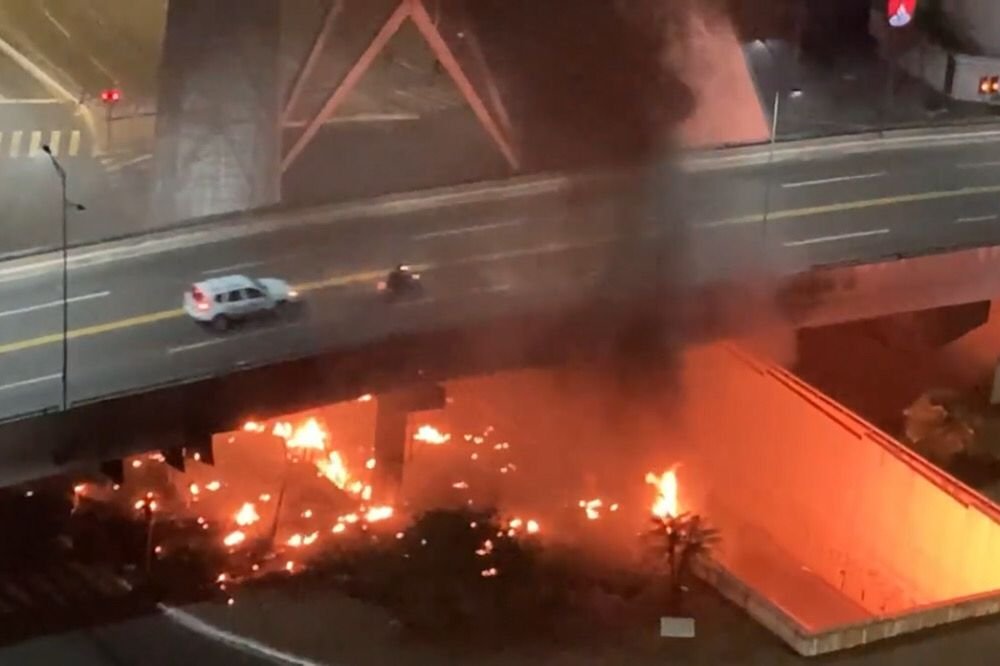 Incêndio atinge oficina e destrói 15 veículos no Distrito Federal