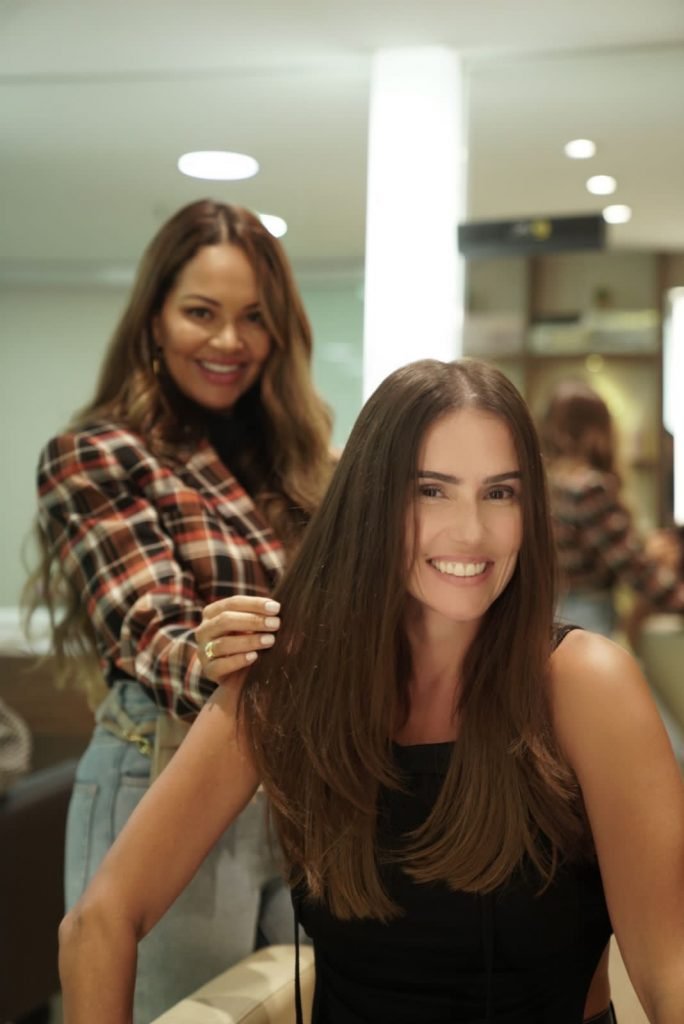 Saiba quanto Deborah Secco pagou em seu megahair