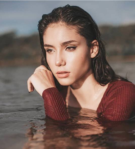 Modelo Samantha Natasha morre, aos 18 anos, vítima de câncer no DF - Metrópoles