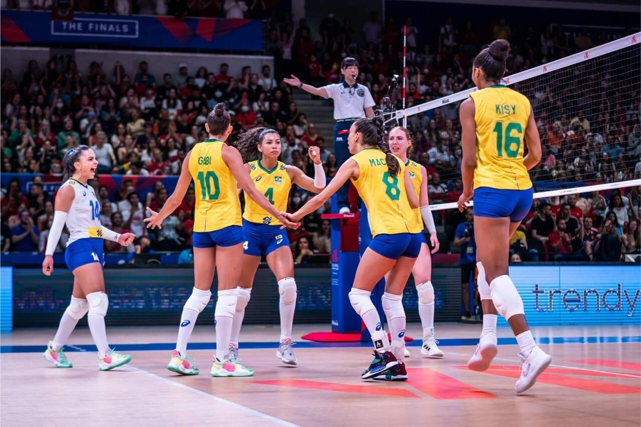 Brasil estreia na Liga das Nações de Vôlei com derrota para a