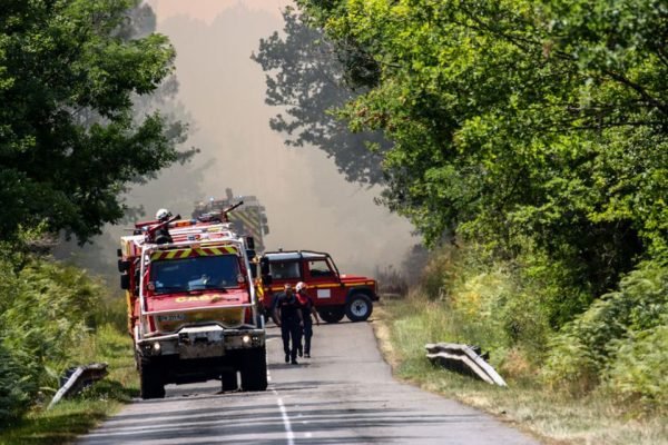 Incêndio florestal em Landiras, na França