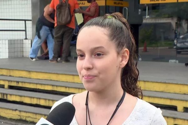 Gabriella Cardoso- Estudante de colégio da UFRJ perde parte da audição após explosão