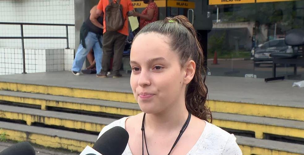 Gabriella Cardoso- Estudante de colégio da UFRJ perde parte da audição após explosão