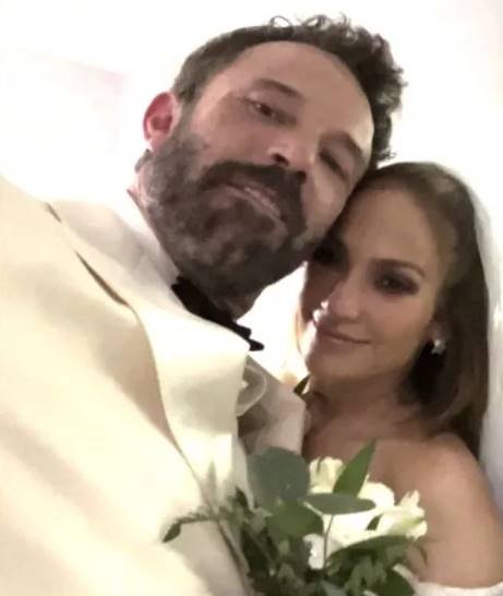 Jennifer Lopez e Ben Affleck se casam em Las Vegas
