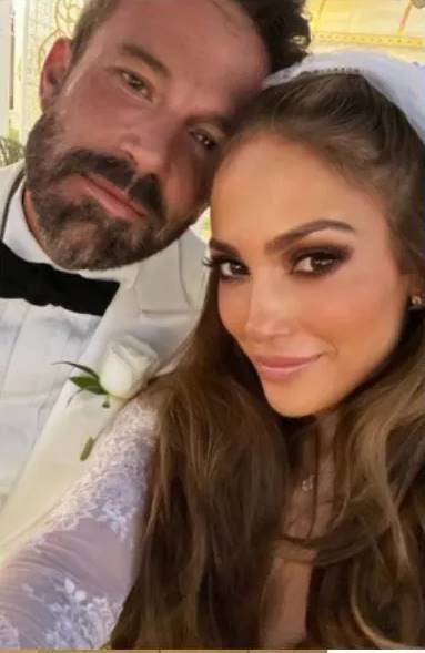 Jennifer Lopez e Ben Affleck se casam em Las Vegas