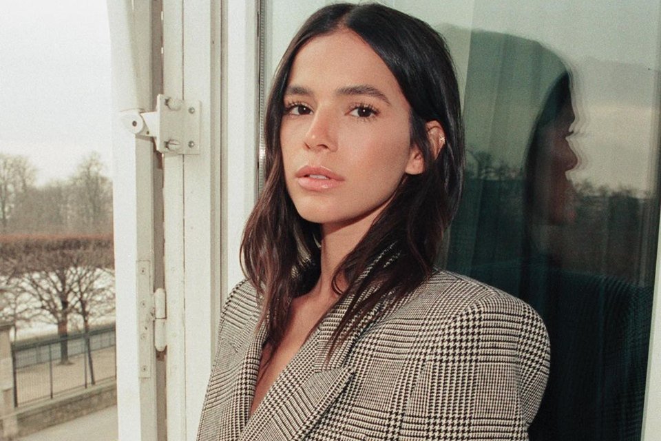 Foto colorida de Bruna Marquezine