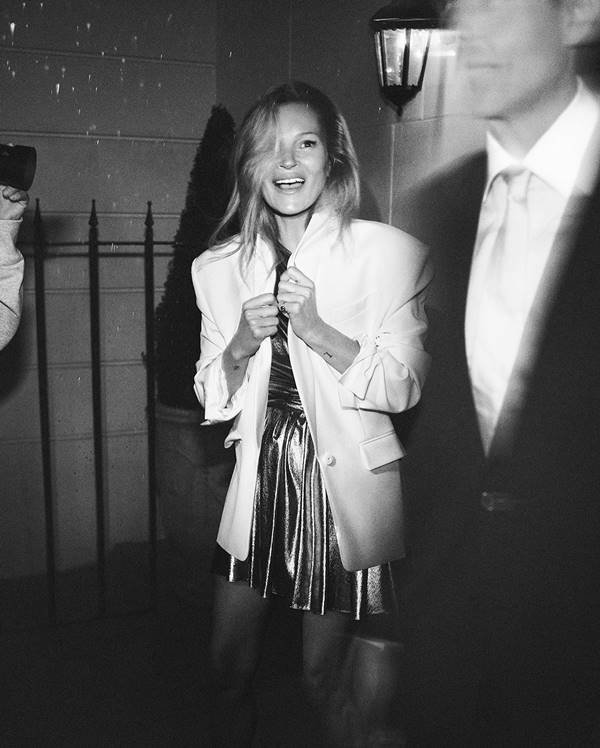 Kate Moss estrela nova campanha de roupas de festa da Zara