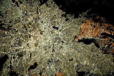 Nasa divulga imagens de satélites de cidades do Brasil. Na foto, visão noturna da cidade do São Paulo - Metrópoles