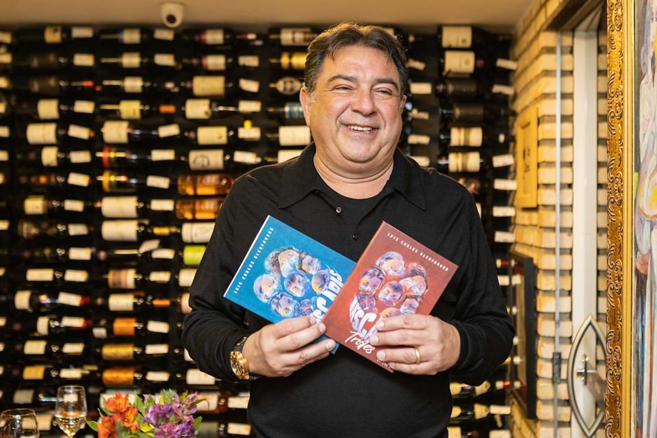 Brasilia(DF), 21/07/2022 Luis Carlos Alcoforado lança dois livros, Local Vinalla Vinhos Bistrõ. Foto: Regis Velasquez/Especial Metrópoles