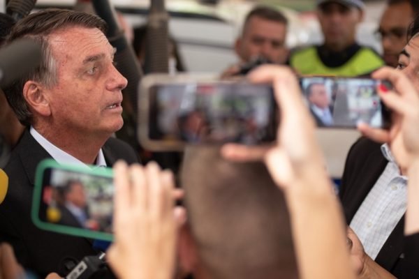 Bolsonaro em posto de gasolina de Brasília