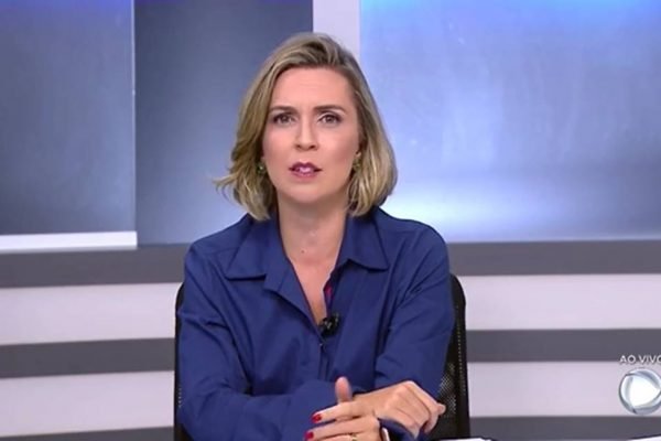 Jornalista Lívia Braz