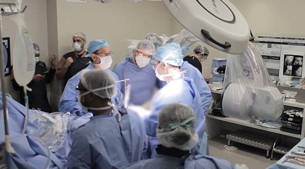 Hérnia: mais de 9 mil fizeram cirurgia no as, diz Governo do