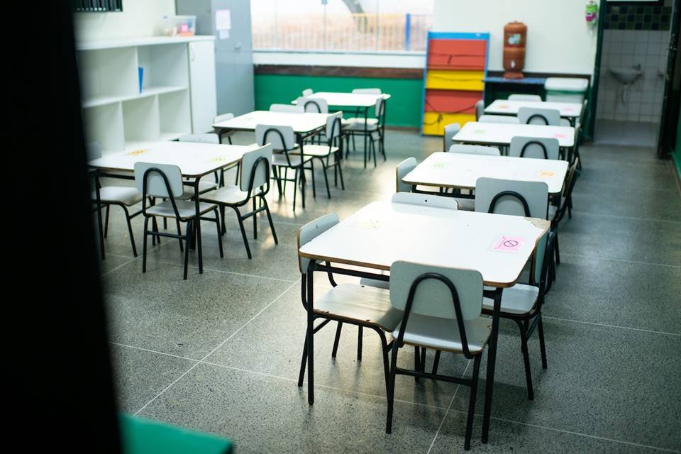 Sala de aula vazia - Metrópoles
