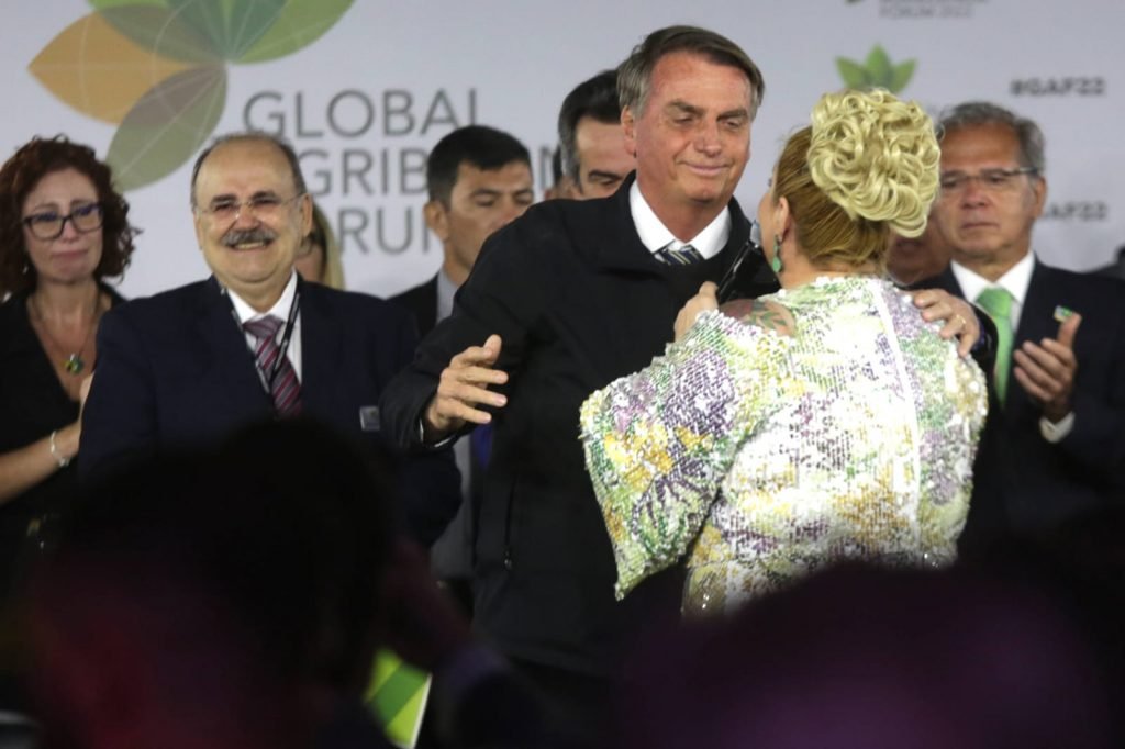 Bolsonaro sobre guerra na Ucrânia: “Não posso trazer problema de fora”