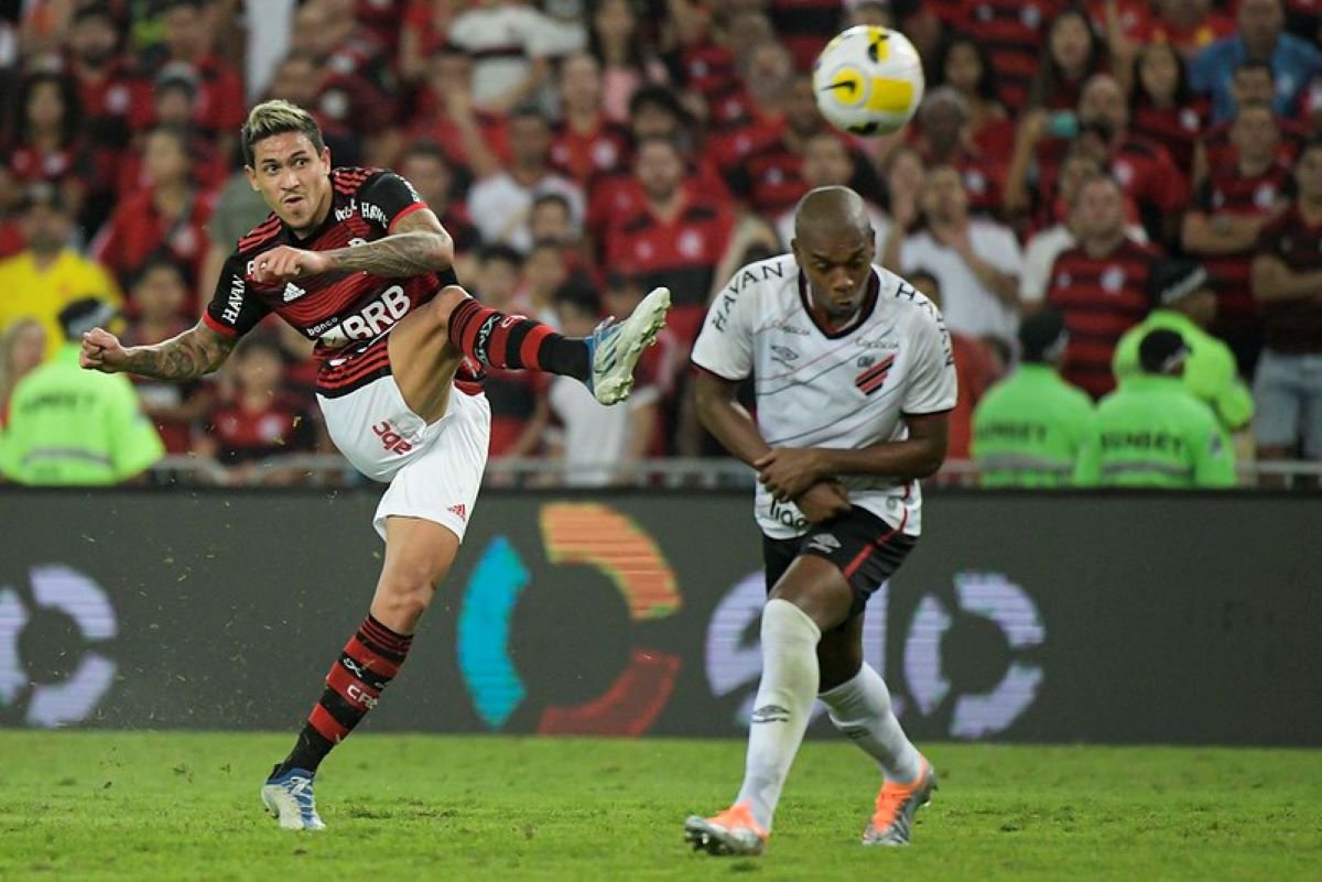 Copa do Brasil: Flamengo vira contra o Athletico-PR em casa no primeiro jogo  das quartas de final 