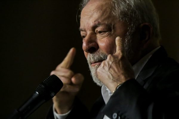Candidato a presidência da República, Luiz Inácio Lula da Silva, discursa durante a Convenção Nacional do PSB em Brasília