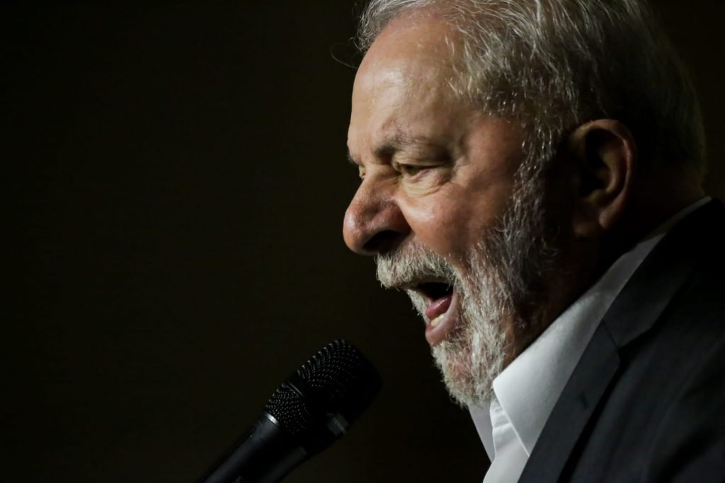 Candidato a presidência da República, Luiz Inácio Lula da Silva, discursa durante a Convenção Nacional do PSB em Brasília