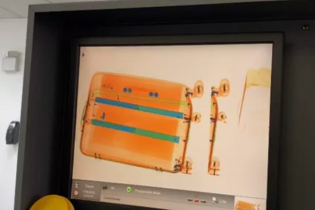 Droga escondida em fundo falso de malas é apreendida no aeroporto de Goiânia