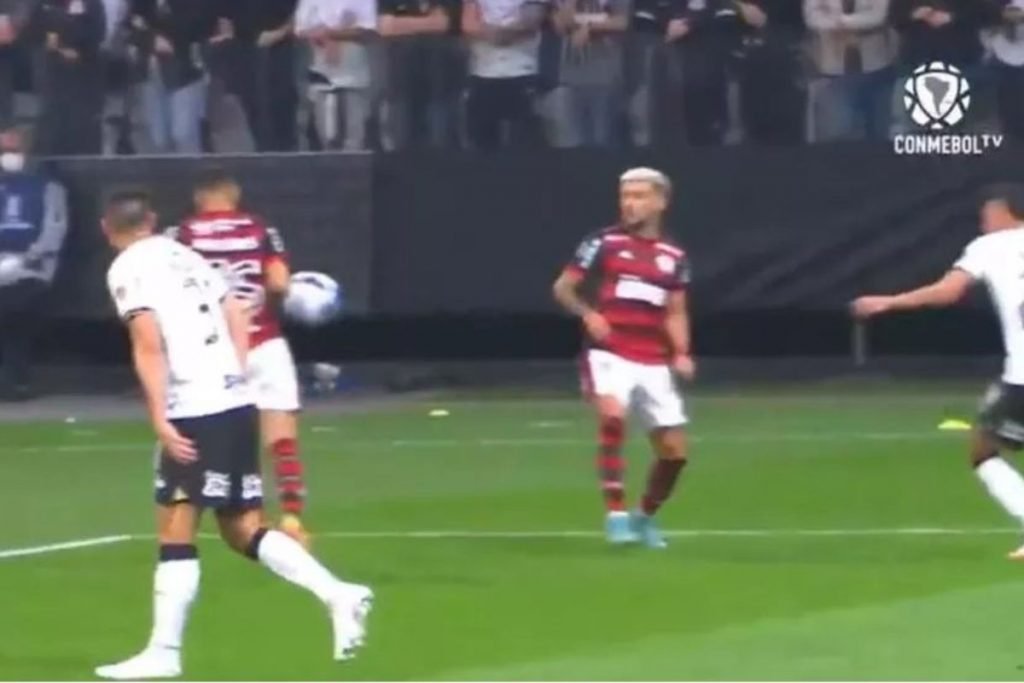 Zoações com Corinthians bombam na web após derrota para o São