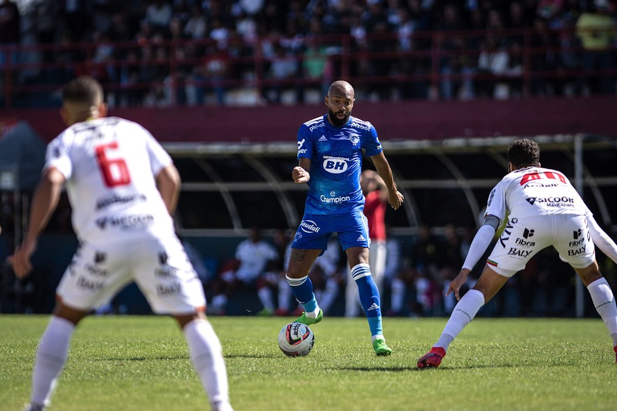 Cruzeiro: sem jogar há sete meses, atleta fica mais próximo de