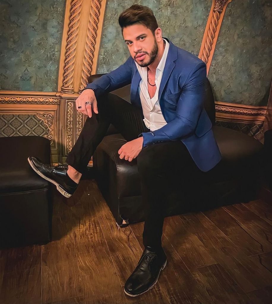 Foto colorida de Ávine Vinny