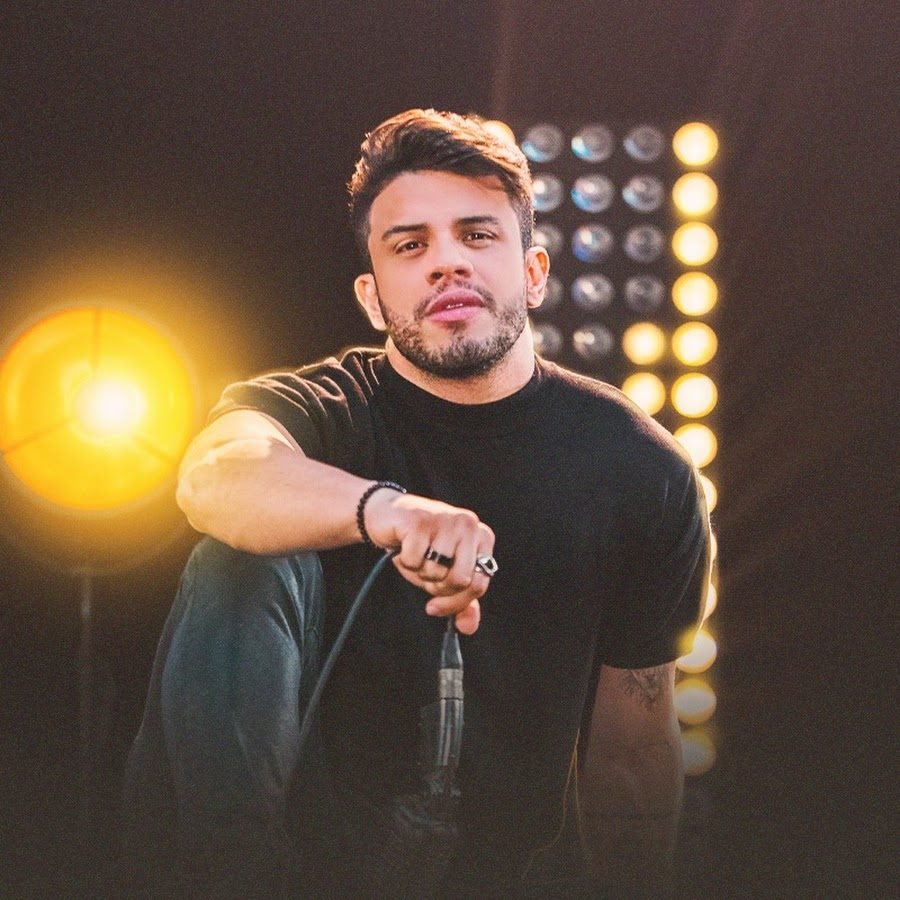 Foto colorida de Ávine Vinny