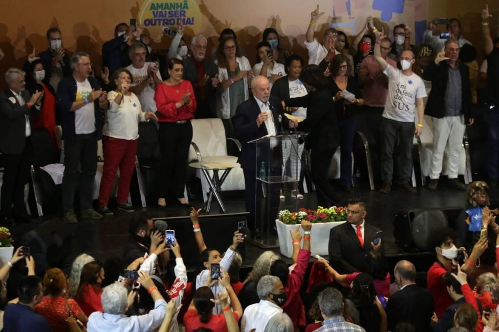 Lula reclama que a direita acabou com a CPMF só para prejudicá-lo