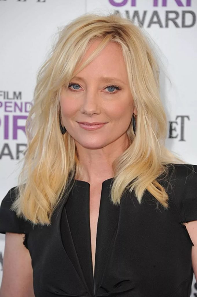 Foto colorida de Anne Heche