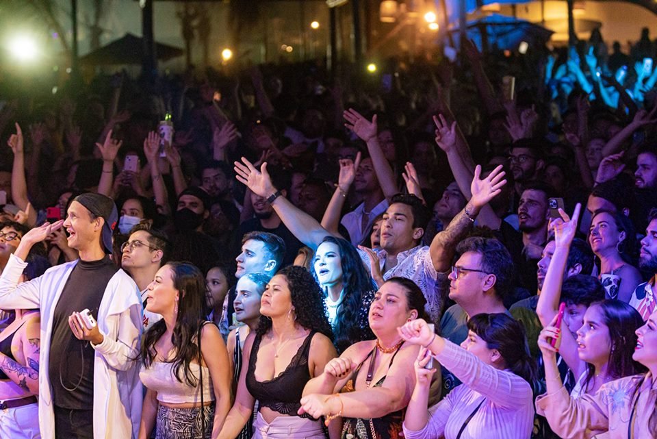 Público no Na Praia - Metrópoles