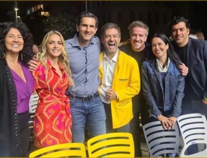 Monique Alfradique e Fred Kachar entre amigos neste final semana (Reprodução/Instagram)