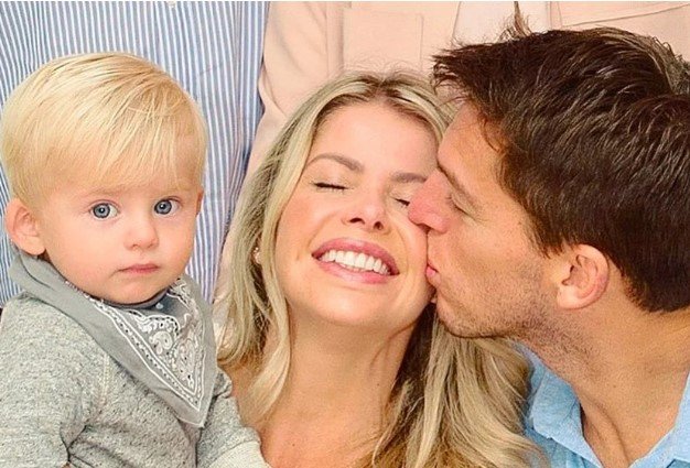 Foto Karina Bacchi e Amaury Nunes e o filho enrico- Metrópoles