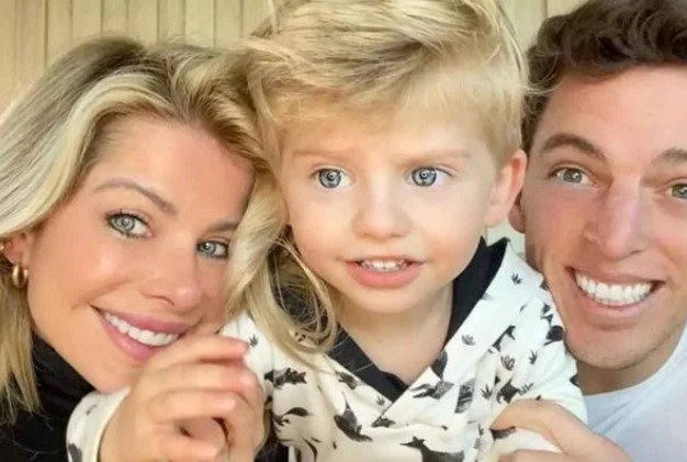 Foto Karina Bacchi e Amaury Nunes e o filho enrico- Metrópoles