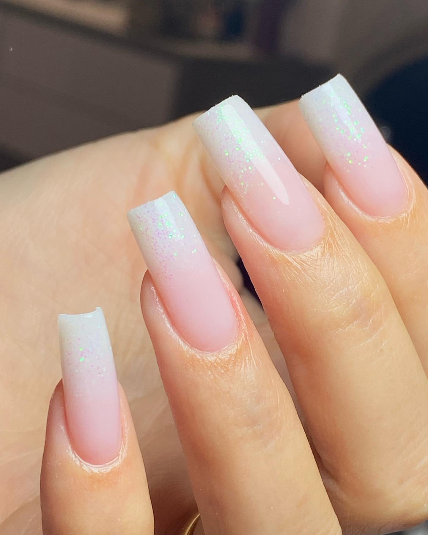 Nail artist das famosas dá 9 dicas para ter unhas bonitas e