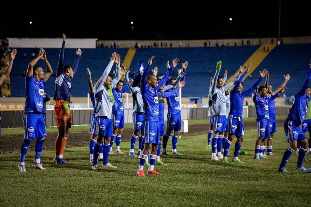 Vamos ao estádio? Brasileirão Feminino e Série D movimentam DF