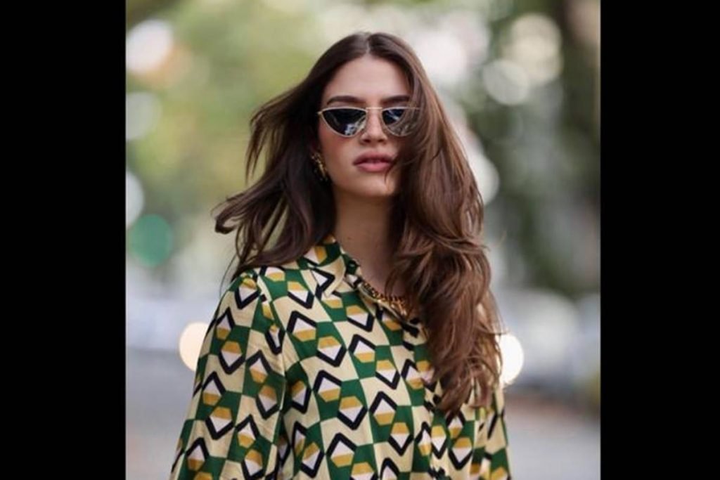foto colorida uma mulher