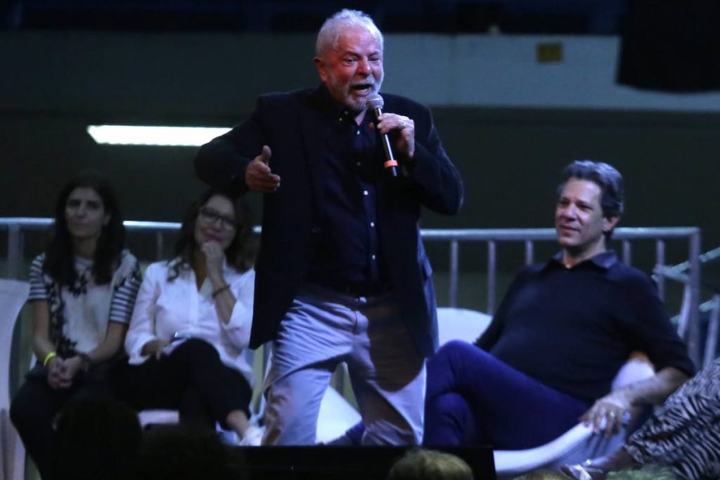 ex-presidente Lula e fernando Haddad Aula aberta, Universidade Pública e Democracia, pelo Coletivo USP Pela Democracia, no vão da História e Geografia na Cidade Universitária, em São Paulo 5