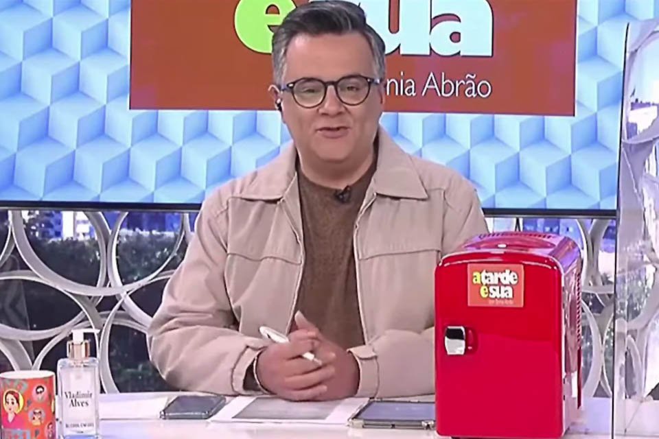 Vladimir Alves substitui Sonia Abrão no A Tarde É Sua