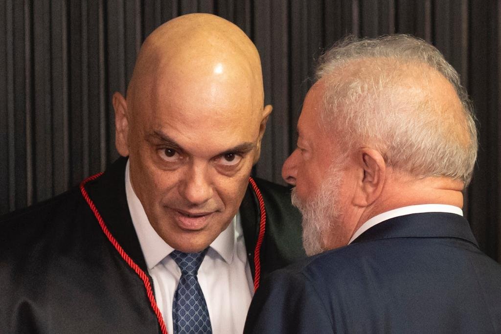 lula durante Posse do ministro Alexandre de Moraes como presidente e o ministro Ricardo Lewandowski como vice-presidente do TSE 3