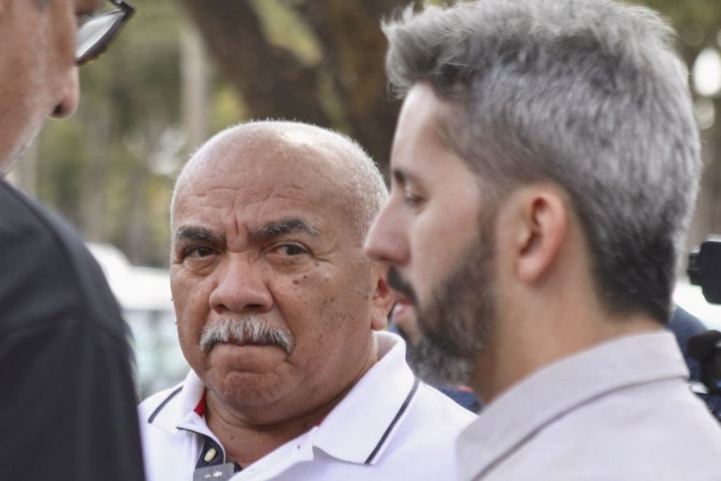 Candidato Chico Vigilante e Leandro Crass participou de panfletagem em Planaltina
