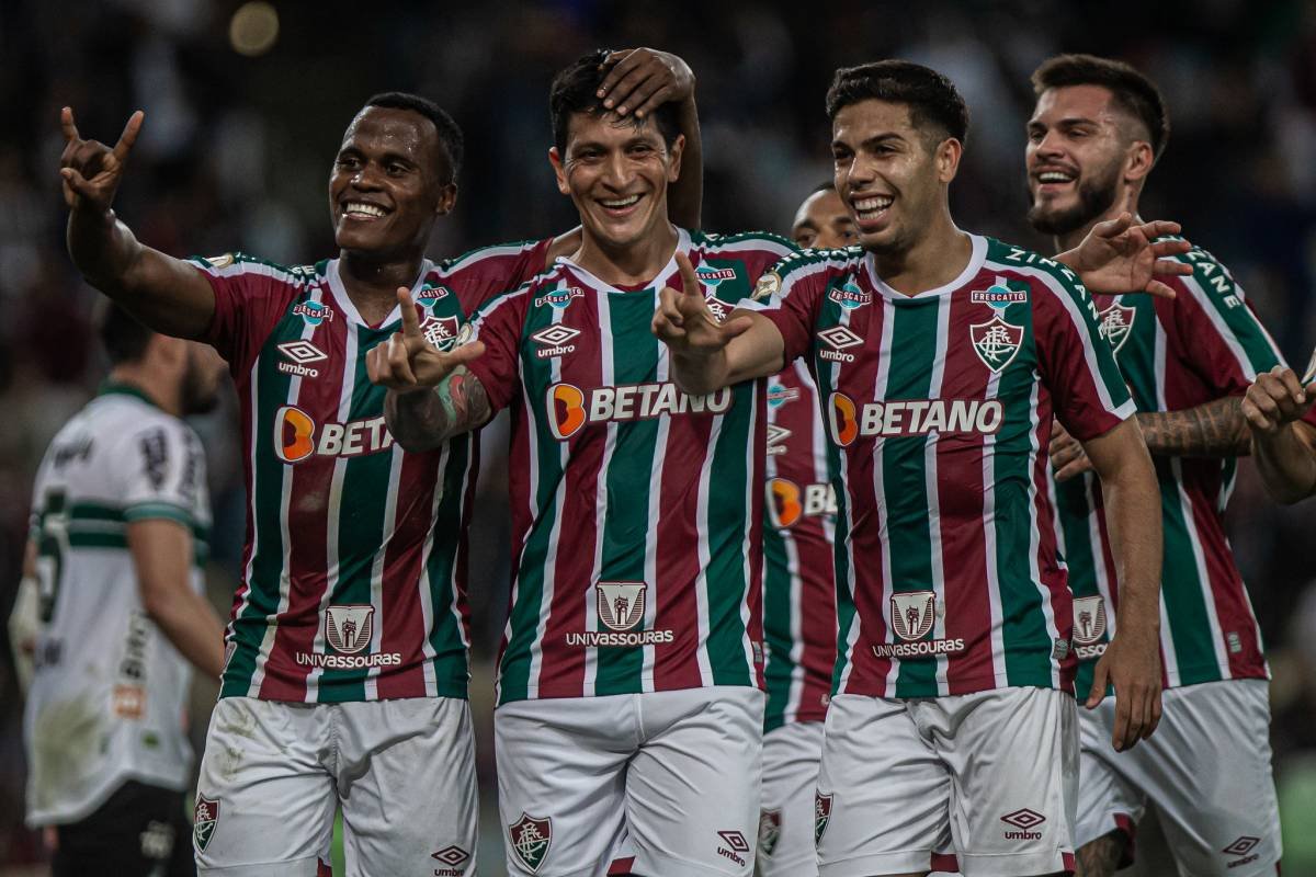 Palmeiras dorme na liderança do Brasileirão após vitória tranquila sobre o  Inter