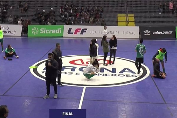 Atletas descobriram morte de Pietra Medeiros em quadra